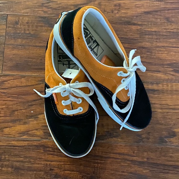 Vans Shoes - 🎉VANS🎉 NIB San Francisco edition suede shoes